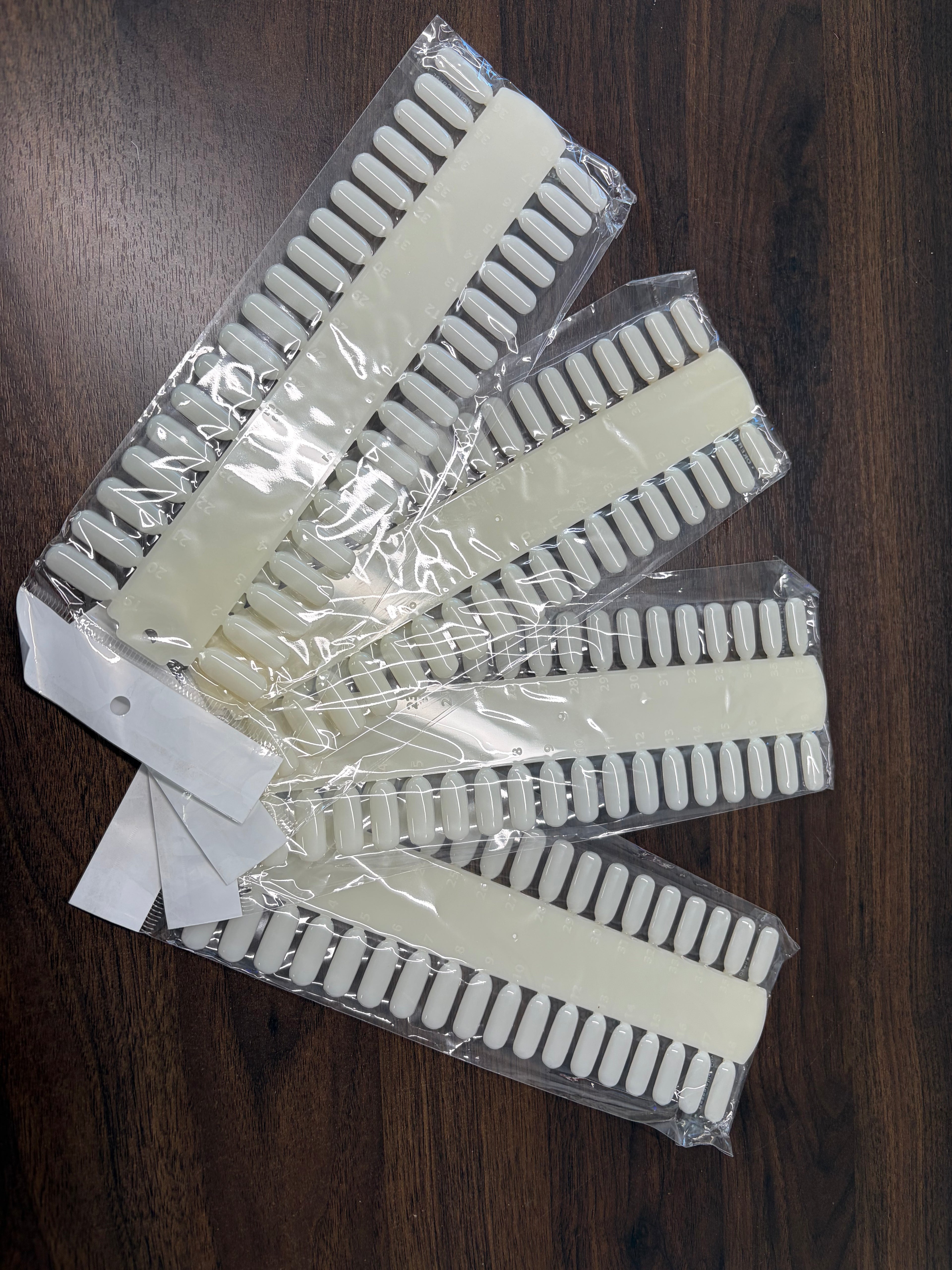 NAIL TIP DISPLAY BOARD NATURAL -36 TIPS